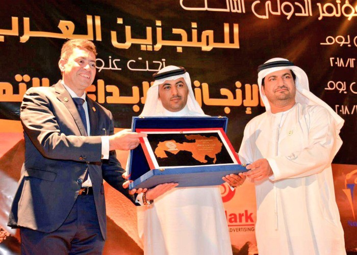 المنجزون العرب تكريم ” المحنشي ” رئيس لجنة التنمية بمركز القفل