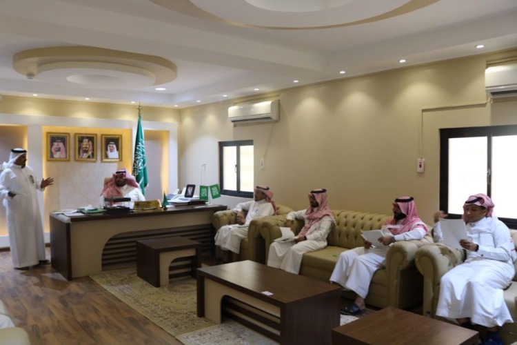 محافظ الداير يرأس الاجتماع التحضيري للمعرض التوعوي “واعي”