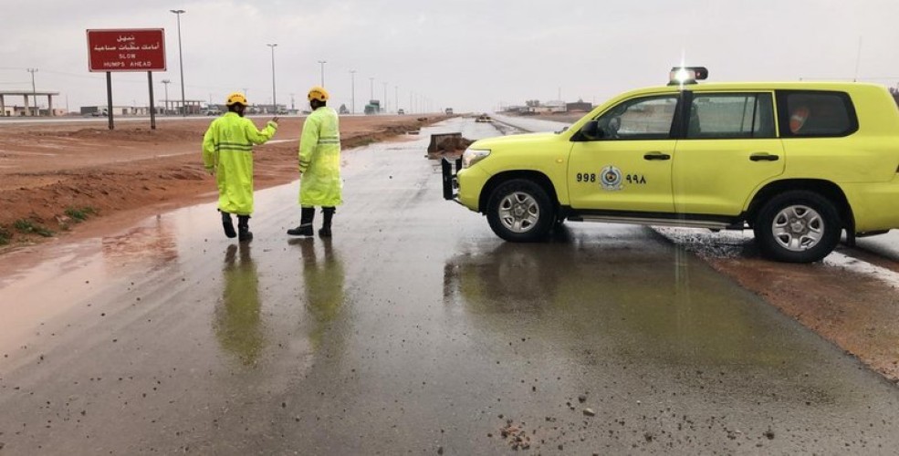 “الدفاع المدني” يطبق خطة تنفيذ تدابير الحالات المطرية في تبوك