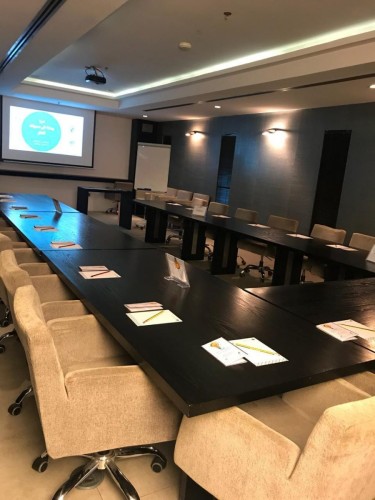 27 معلمة في (ومضة الصعوبات) للتعامل مع طالبات التربية الخاصة