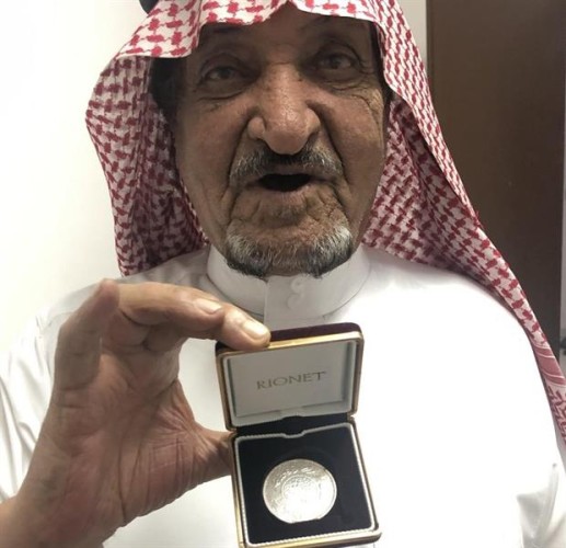 قصة ريال عربي احتفظ به مواطن أكثر من ٧٧ عاماً