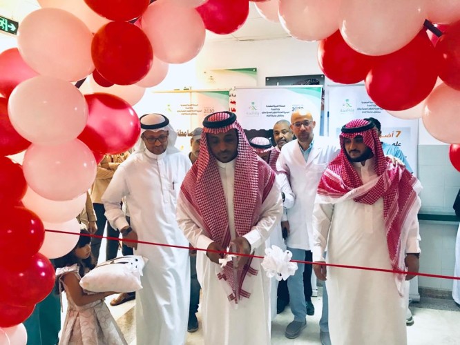 “عريشي” يدشن عيادة مكافحة التدخين بمستشفى صامطة