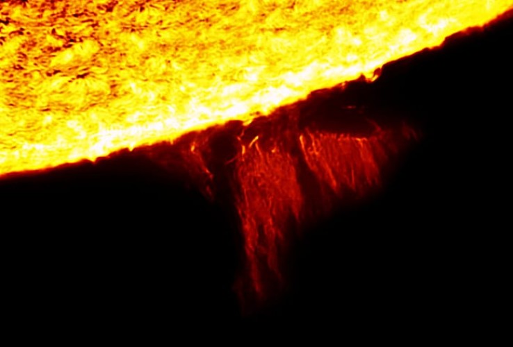 شواظ شمسي ضخم !!