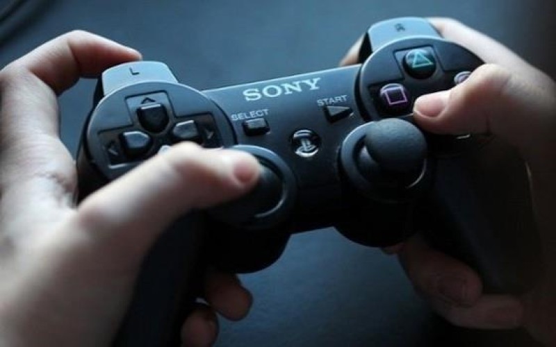 استشاري نفسي: العنف المتزايد في المدارس سببه “ألعاب البلايستيشن”