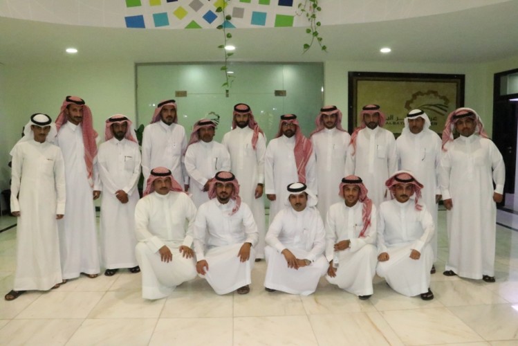 «تكامل» يدرب 20 شاباً وشابة على (إثراء تجربة الزائر)