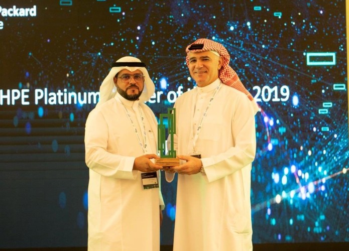 *الخبير الاقتصادي السعودي علي رضا يحصل على جائزة الشريك المتميز من “HPE” في معرض جايتكس دبي 2019*