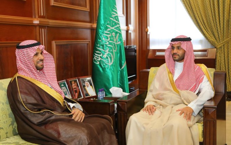 سمو نائب أمير حائل يستقبل أمين مؤسسة “إخاء”