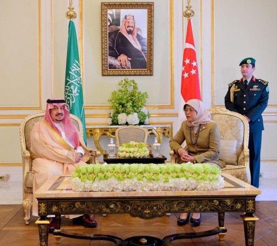 سمو أمير منطقة الرياض يلتقي رئيسة جمهورية سنغافورة