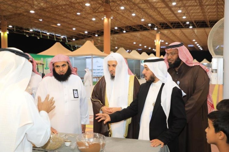 هيئة الأمر بالمعروف بدومة الجندل تكثف جهودها التوعوية الميدانية بمهرجان السمح