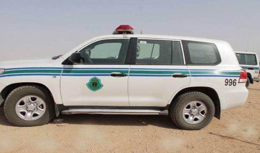 قائد سيارة ينجو من حادث مروع بعد تعطل مثبت السرعة