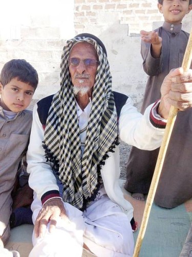 “نبأُ وفاة معتق الرشيدي بعد عمرٍ ناهز الـ130عامًا بحائل”