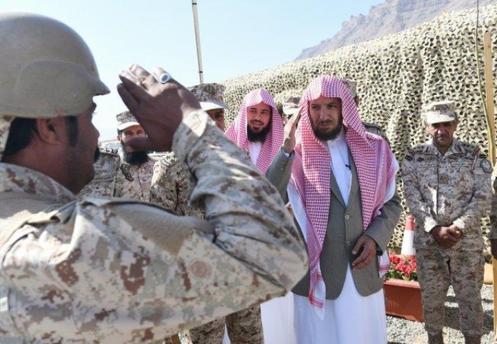 الشثري يزور قوات الحرس الوطني المرابطة بالحد الجنوبي