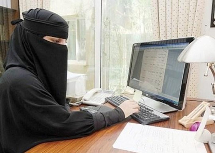 “العمل” تطلق موقع “التوظيف عن بعد”.. وتدعو المواطنين والمواطنات للتقديم