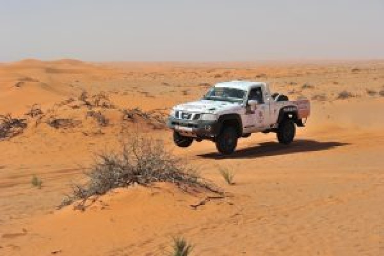 يزيد الراجحي يتصدر المرحلة الأولى من رالي حائل نيسان الدولي 2020