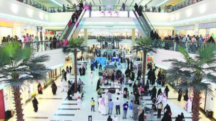 “مديرة مركز كورونا” بالرياض تطالب المواطنين بالابتعاد عن المطاعم والأماكن العامة هذه الأيام – فيديو