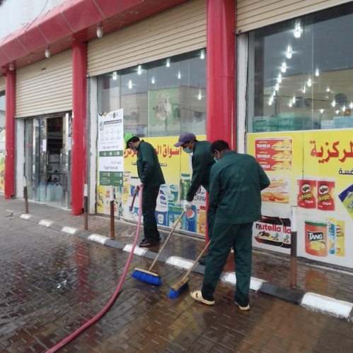 شاهد بلدية الحائط تكثف من جهودها في تعقيم الشوارع والاماكن الحيوية .