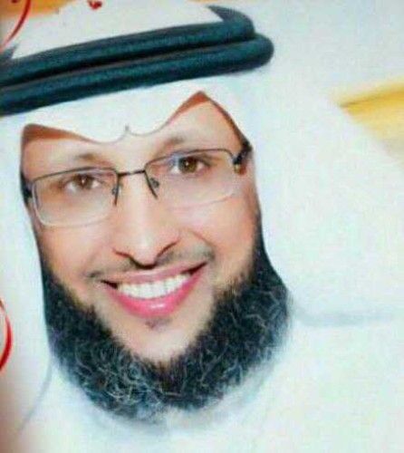 الإعلاميون أبطال المواقف.