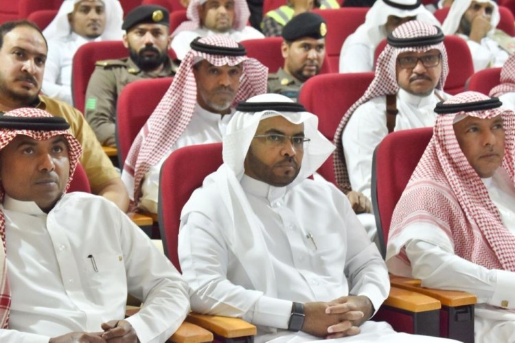 محافظ جزر فرسان يدشن معرض «السلامة أولاً »