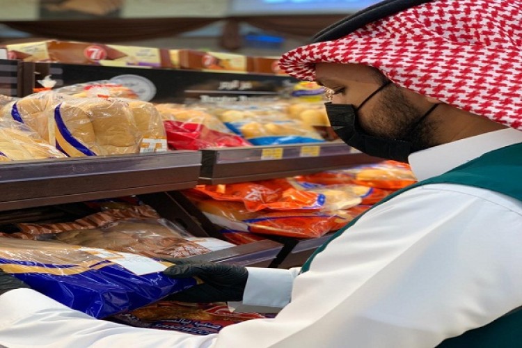 تجارة حائل تنفذ أكثر من 1600  جولة وتقف على وفرة المنتجات والسلع الرمضانية واستمرارية المنشآت التجارية في تقديم خدماتها للمستهلكين