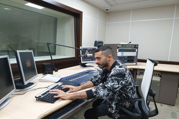 منها برنامج “الحكواتي في رمضان” .. إذاعة جدة تنهي جدول برامج شهر رمضان المبارك