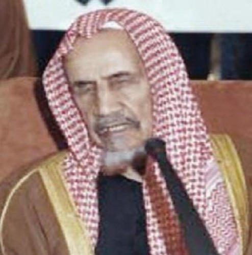 فقد بصره في سن الـ 19 وعُين إماماً للحرم المكي.. سيرة موجزة لأبرز محطات الشيخ “ابن باز” – فيديو