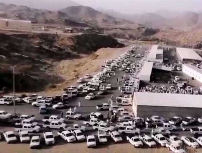 “إمارة عسير” تصدر بيانا حول فيديو ازدحام سوق المواشي.. وتؤكد: قدرنا صغر سن مصور المقطع وحسن نيته