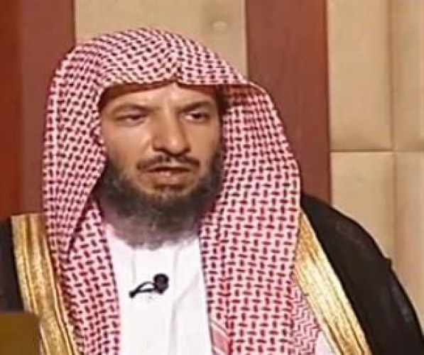هل يؤثر التباعد بين المصلين على صحة الصلاة؟.. الشيخ “الشثري” يجيب