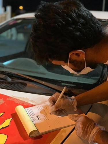 أمانة تبوك تنذر 21 من سائقي التطبيقات الإلكترونية بعد ضبط مخالفات تتعلق بالاشتراطات الصحية
