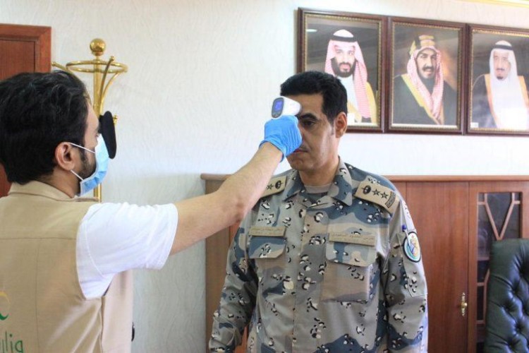 بالصور .. قائد قطاع حرس حدود بطريف يستقبل عدد من منسوبي القطاع الصحي