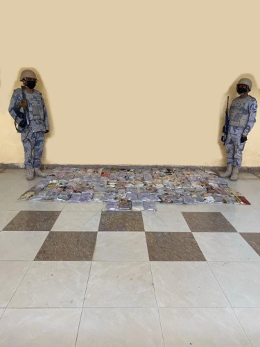 يقظة رجال حرس الحدود تحبط محاولات تهريب أكثر من طنين من الحشيش المخدر وما يزيد عن ثلاثة أطنان من القات خلال الشهر الفضيل