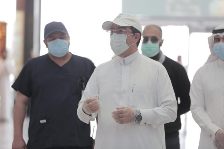 بتوجيه من سمو أمير المنطقة   أمين عسير يدشن مبادرة ” المساند البلدي “