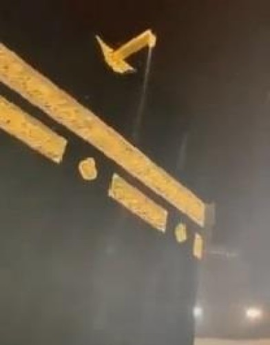 شاهد.. أمطار غزيرة على الحرم المكي وسط تواجد بعض المُصلين