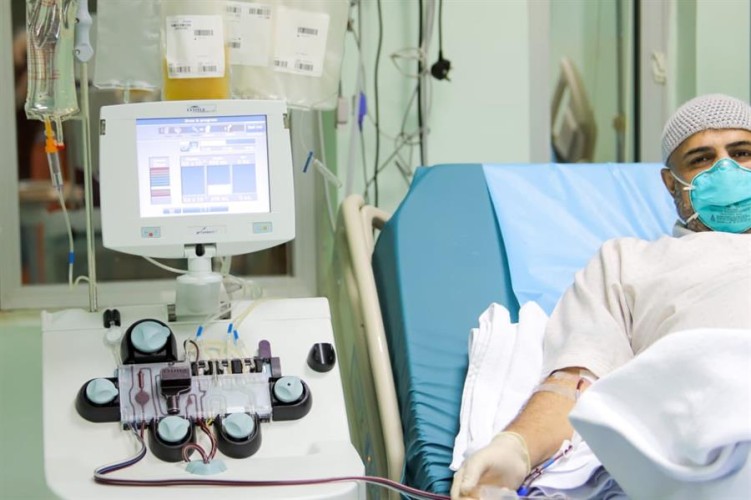 “صحة المدينة” تستقبل أول مُتبرع متعاف من “كورونا” ببلازما الدم لعلاج الحالات الحرجة (صور)