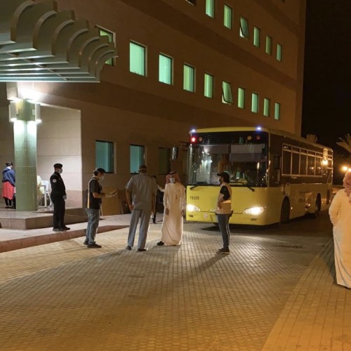 جامعة تبوك تستقبل ١٦٣ ممارساً صحياً بعد عودتهم من الهند
