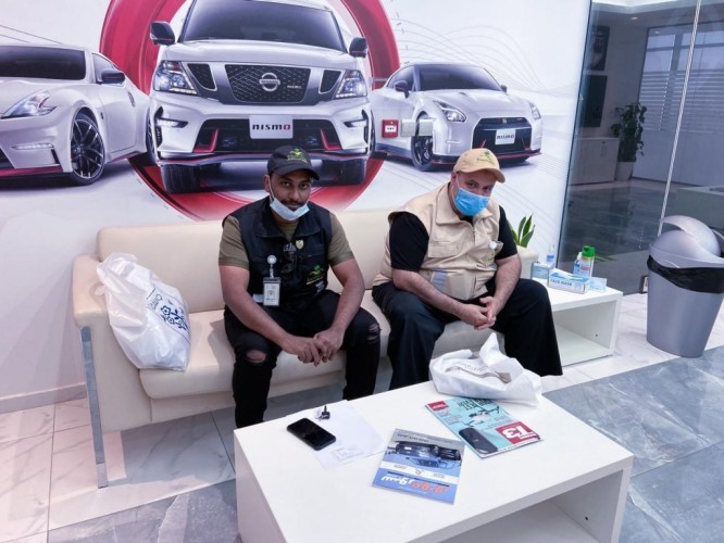 صحة مكة تتلقى(75) مركبة من بدجت ونيسان السعودية