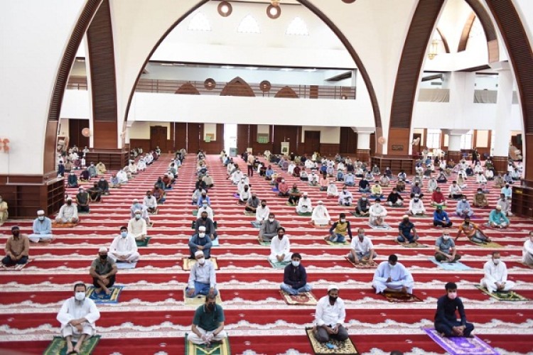 التجمع الصحي الأول بالشرقية يواصل تطبيق الإجراءات الاحترازية في ١٩ جامع خلال أسبوعين