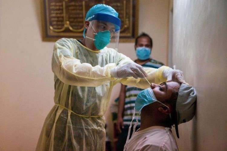 “الصحة”: فقدان حاسة الشم بسبب “كورونا” يختلف من شخص لآخر