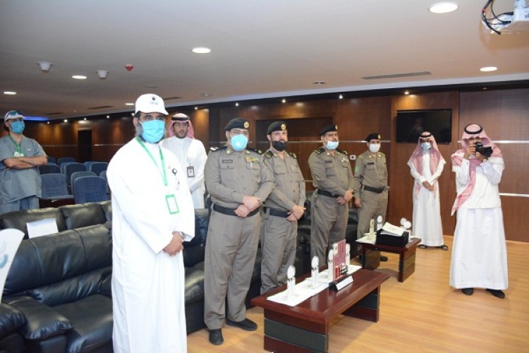 الجمعيات الدعوية والخيرية بمكة تزور شرطة العاصمة المقدسة لتهنئتهم بالعيد السعيد