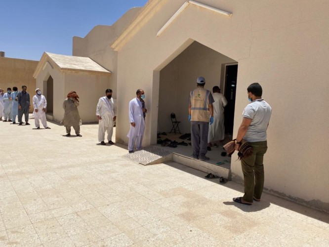 صحة حفر الباطن تشارك بأكثر من 90 متطوعاً لتوعية المصلين في 13 جامعاً