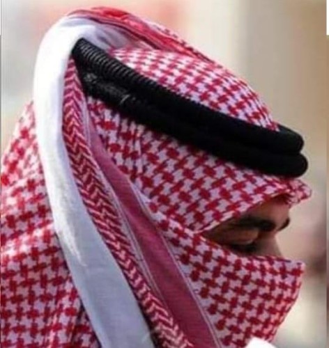 استشاري أمراض معدية يوضح حقيقة إمكانية استعمال الشماغ أو النقاب بديلاً عن الكمامة (فيديو)