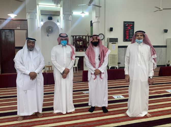 فريق مكيون التطوعي ومركز حي العزيزية بمكة يواصلون العطاء في خدمة بيوت الله لتهيئتها للمصلين يوم غد الأحد