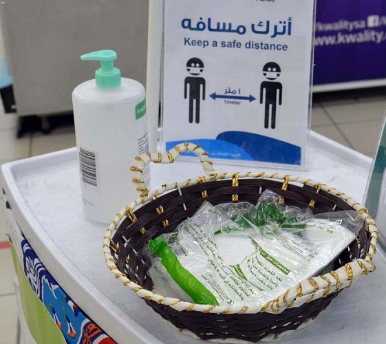 هل المعقمات خطرة وتسبب تلف الجلد وأمراض القلب؟ .. محمدالعبدالعالي يجيب – فيديو