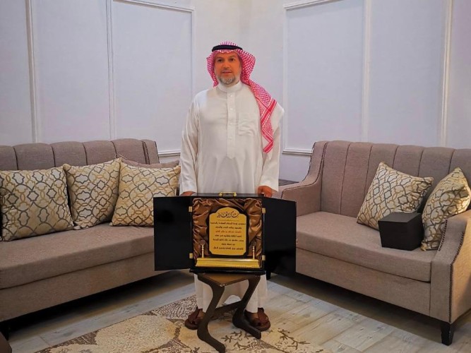 منسوبي وحدة الخدمات المساندة في البكيرية يكرمون  “الفايز “