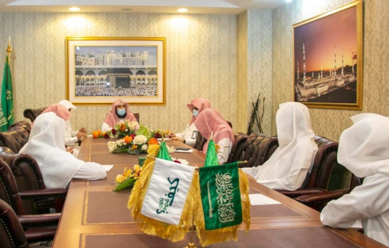 إطلاع وكالة الشؤون العلمية والفكرية على خطة معهد الحرم المكي في التعليم عن بعد، للعام الدراسي ١٤٤٢