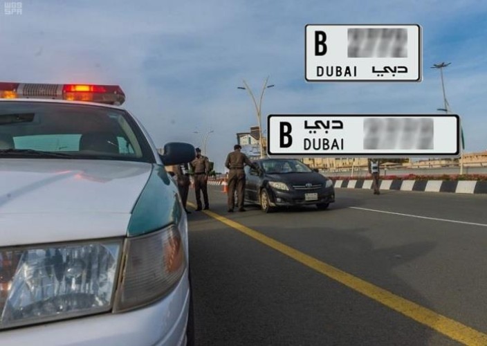 المرور تكشف عن آلية تصحيح أوضاع المركبات التي تحمل لوحات خليجية – فيديو