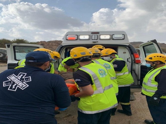 مدني ميسان ينقذ مواطن سقط بقمة منحدر جبلي وعر بالسحن بني سعد
