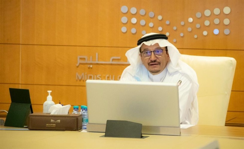 بالصور .. وزير التعليم يقف على آخر الاستعدادات لانطلاق العام الدراسي