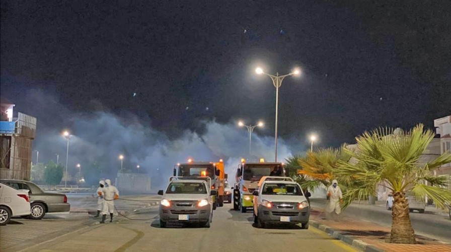 أمانة الشرقية تنفذ (393) جولة رقابية وتعقم وتطهر (423) موقعا وترفع أكثر من 3 آلاف طن نفايات أمس الخميس