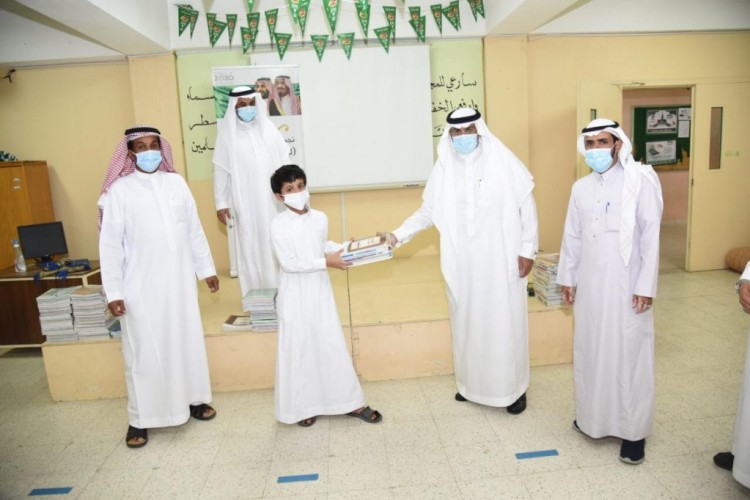 مدير تعليم مكة يطلع ميدانياً على استعدادات مدارس الكامل للعام الدراسي 1441- 1442هـ