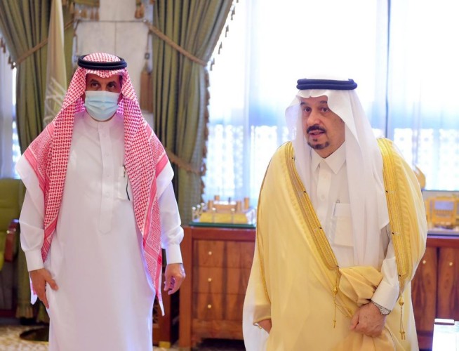 سمو أمير منطقة الرياض يستقبل رئيس وأعضاء مجلس إدارة غرفة الزلفي